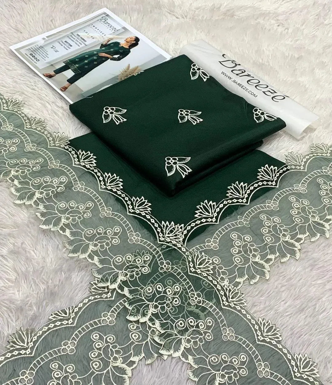 Women 3 Piece Lawn Embroidery